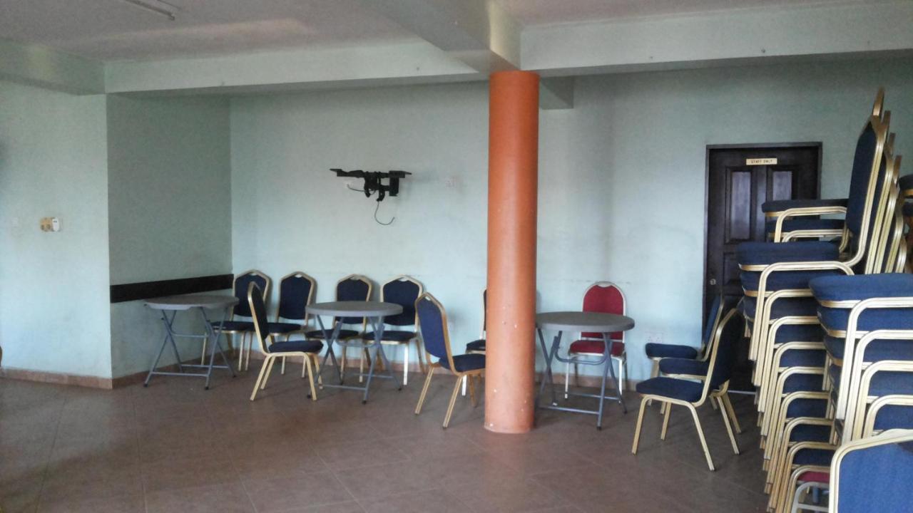 Daysinn Hotel Lira Extérieur photo