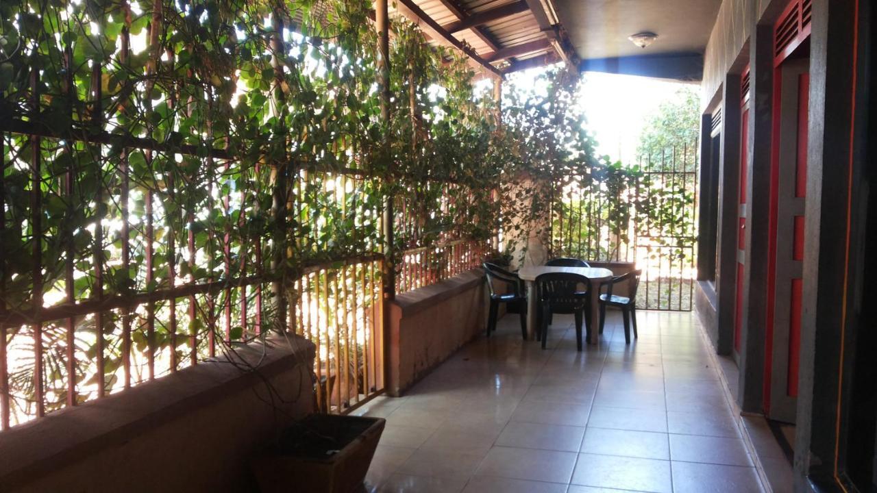 Daysinn Hotel Lira Extérieur photo