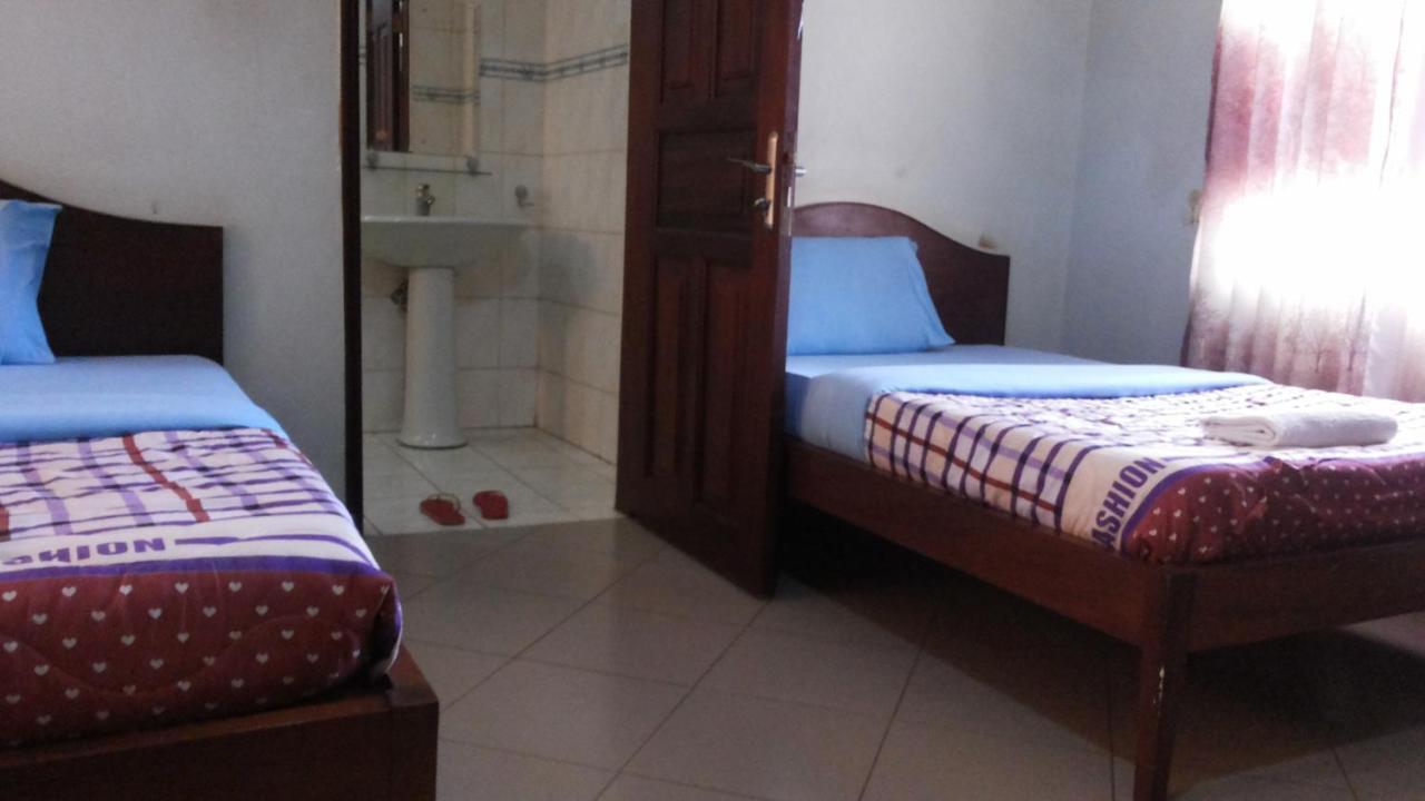 Daysinn Hotel Lira Extérieur photo