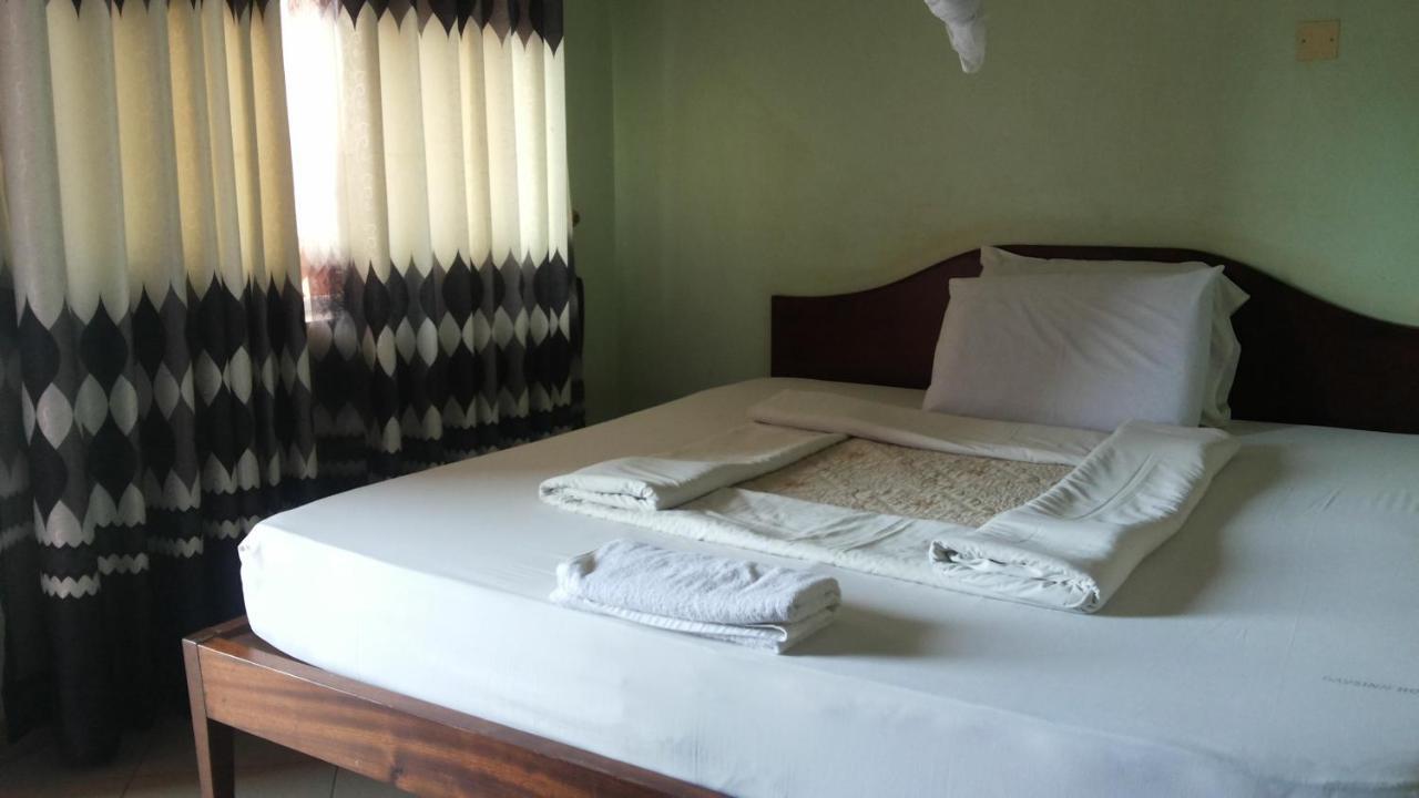 Daysinn Hotel Lira Extérieur photo