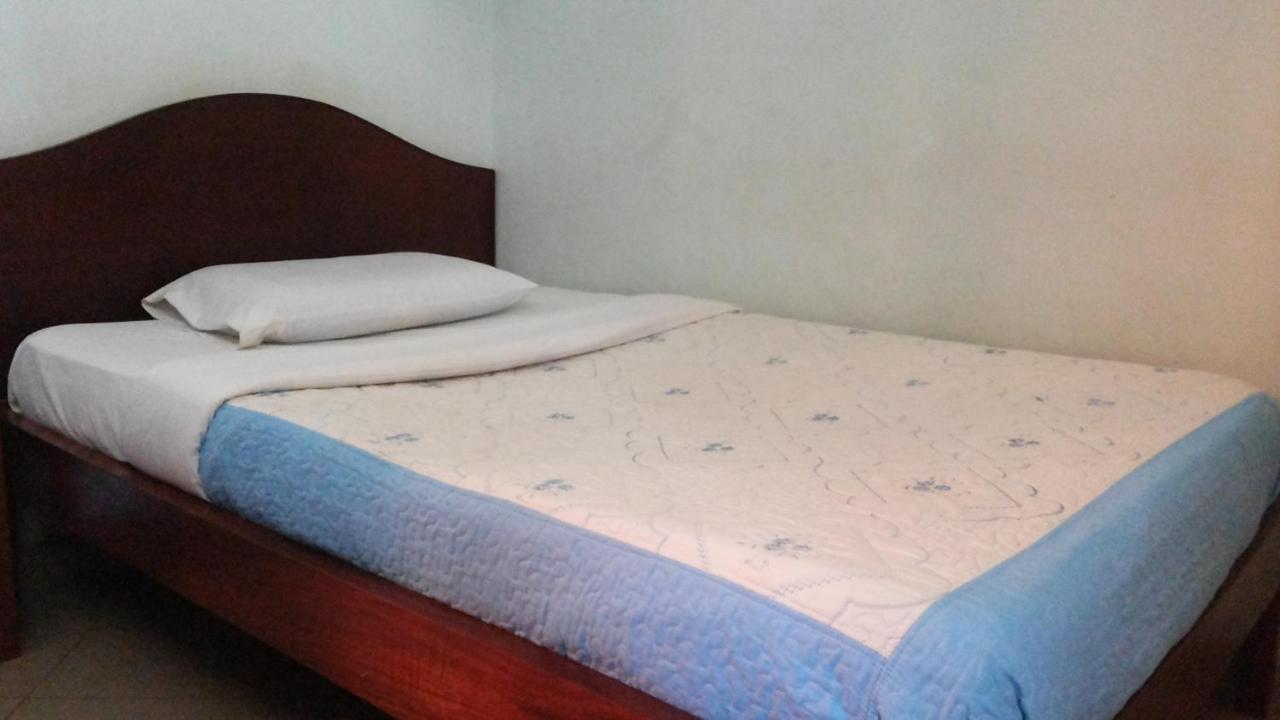 Daysinn Hotel Lira Extérieur photo